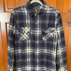 Freedom Foundry Men’s Plush Plaid Fleece Shirt, Navy Blue Size MM. RN # 151451.